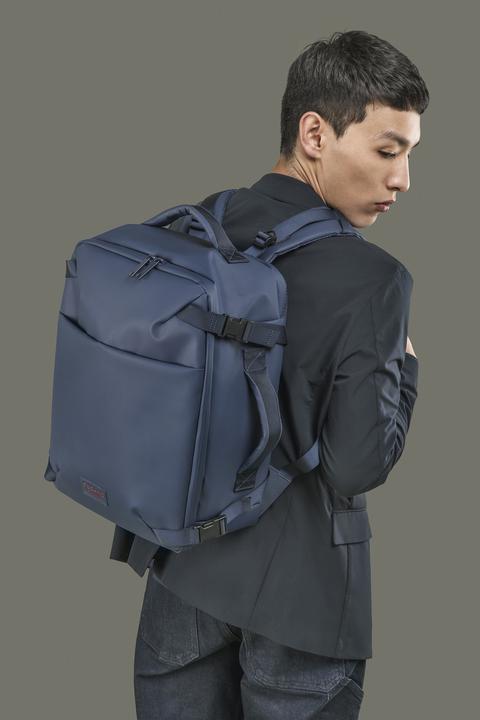 Actual product image Tucano Tugo' M Dry 15.6" backpack, blue (23 l)