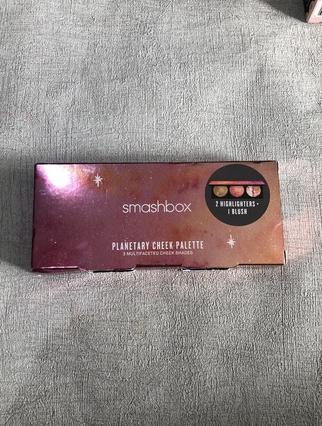 Actual product image Smashbox Planetary Cheek Palette 2 Highlighters 1 Blush (Bronzer, Highlighter)
