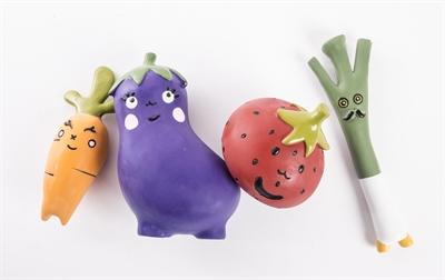 Produktbild Martin Hondenspeelgoed Aubergine Latex - 13X7,5X6 Cm