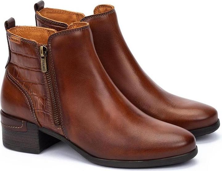 Actual product image Pikolinos Malaga (41)