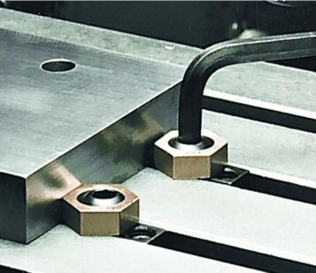 Actual product image IBT Eccentric clamp 22 mm for T-slots size 22