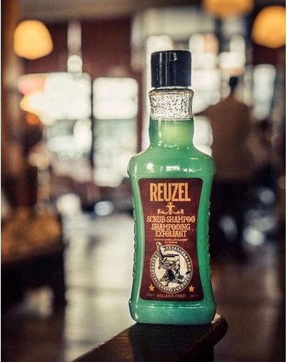 Produktbild Reuzel Scrub Shampoo (100 ml, Flüssiges Shampoo)