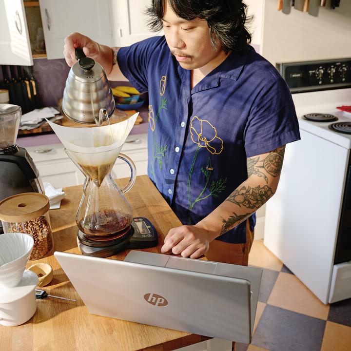 Produktbild HP 14-ep0751nd (14", Intel Core i5-1235U, 16 GB, 512 GB, Eng. Int.)