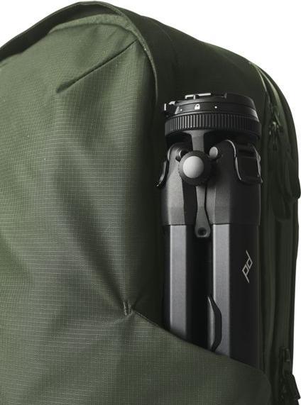 Actual product image Moment Everything Travel Pack Weekender 28L Olive (Photo backpack, 28 l)