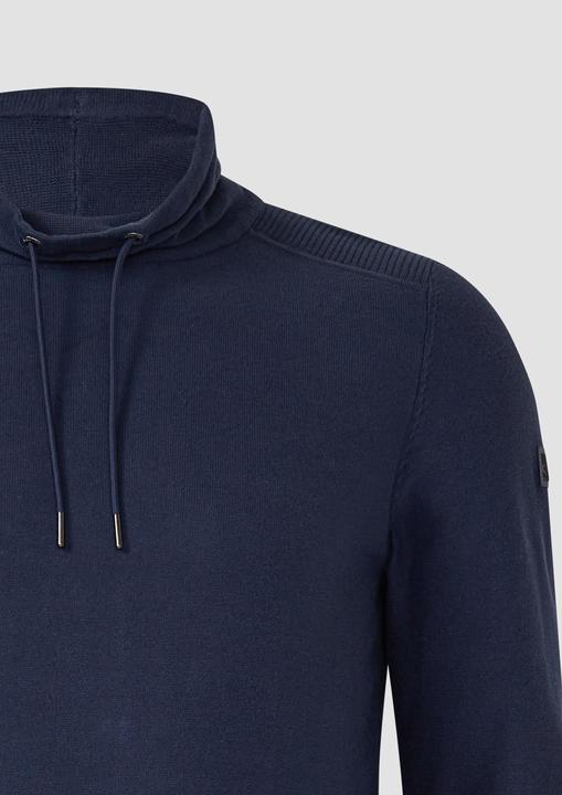 Produktbild s.Oliver Strickpullover Leichter Pullover mit Snood-Kragen und Logo-Detail (XL)