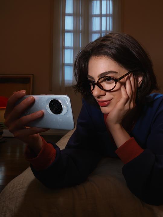 Immagine prodotto Huawei nova 14 Pro (512 GB, Azzurro, Blu chiaro, Blu cristallo, 6.78", Doppia SIM, 4G)