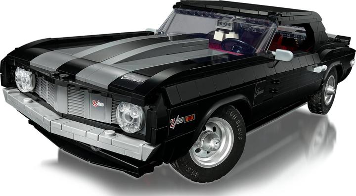 Actual product image LEGO Chevrolet Camaro Z28 (10304, LEGO Rare Sets)