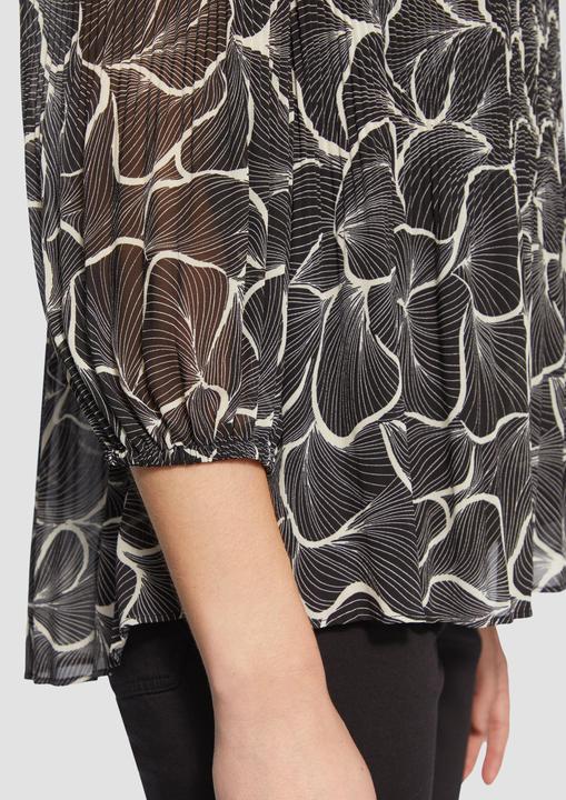 Produktbild S.Oliver Bluse Bluse in feinem Plisée mit abstrakter Musterung (44)