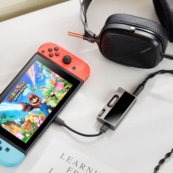 Actual product image Shanling UA7 (Display, gain switch, Tone control, USB-DAC)