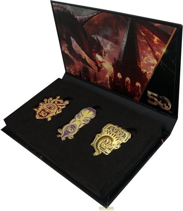 Immagine prodotto Fanattik Set di 3 spille per il 50° anniversario di Dungeons & Dragons