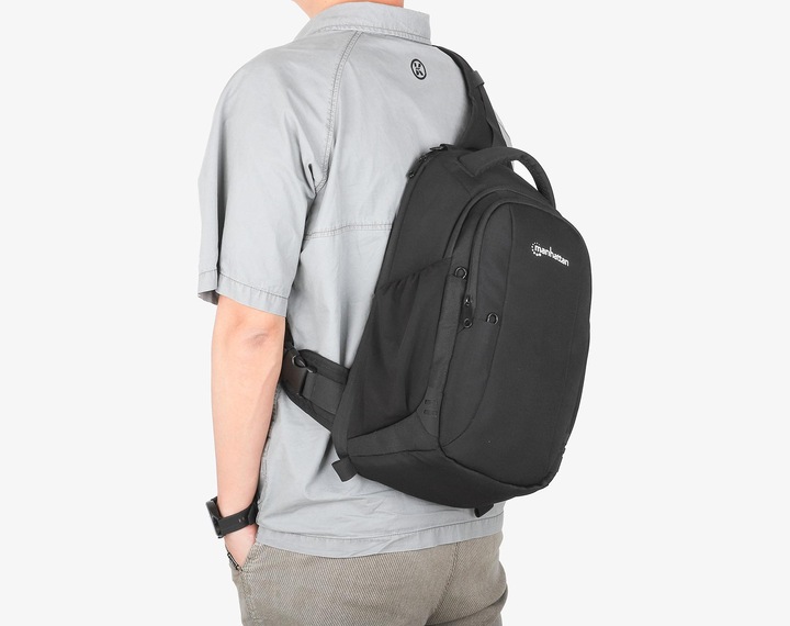 Produktbild Manhattan Amsterdam Anti-Diebstahl Laptop-Umhängetasche 13,3" (14 l)