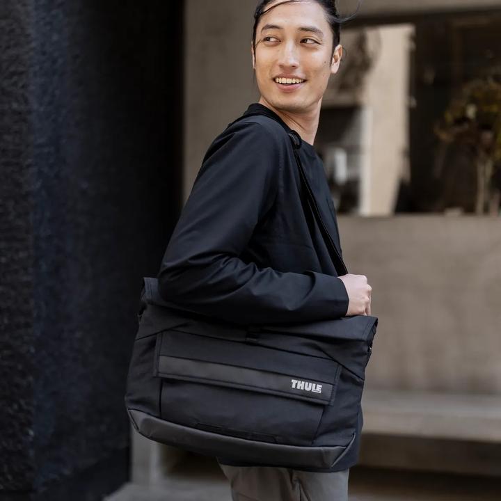 Actual product image Thule Paramount Crossbody (14", Universal)