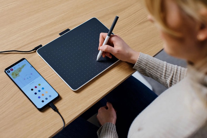 Actual product image Wacom One M