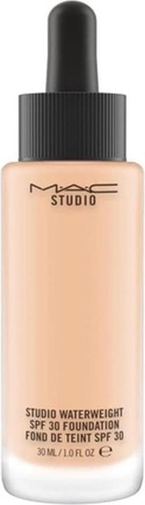 MAC Cosmetics Studio Waterweight (No. NC25)