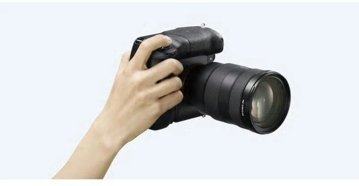 Actual product image Sony VG-C4EM (Battery grip)