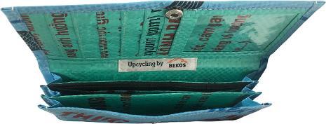 Immagine prodotto Bekos Upcycling - stilvolle Damengeldbörse aus recycelten Fischfuttersäcke hellblau