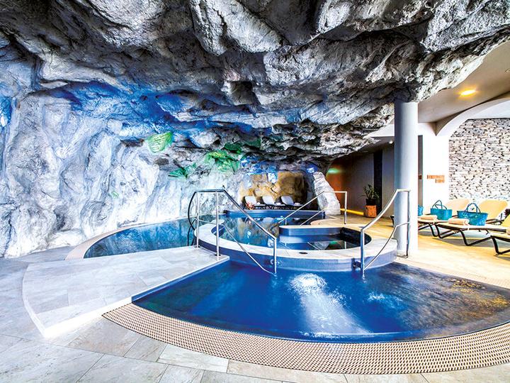 Actual product image Smartbox Echapper au stress : 1 night of relaxation with petit déjeuner and a break bien-être (2 Persons)