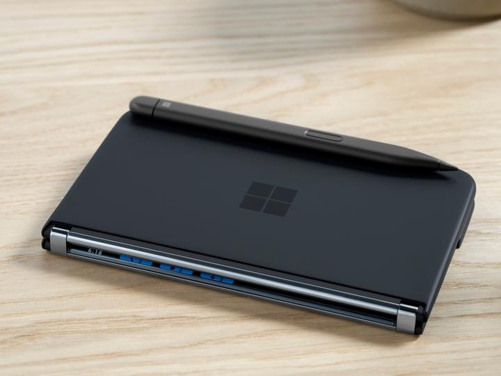 Produktbild Microsoft Surface Duo 2 B2B (128 GB, Obsidian, 8.30", SIM + eSIM, 5G)