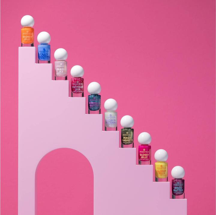 Productafbeelding essence Nagellack Mini Nail Polish 13 LOVE YOU (13 VAN JOU HOUDEN)