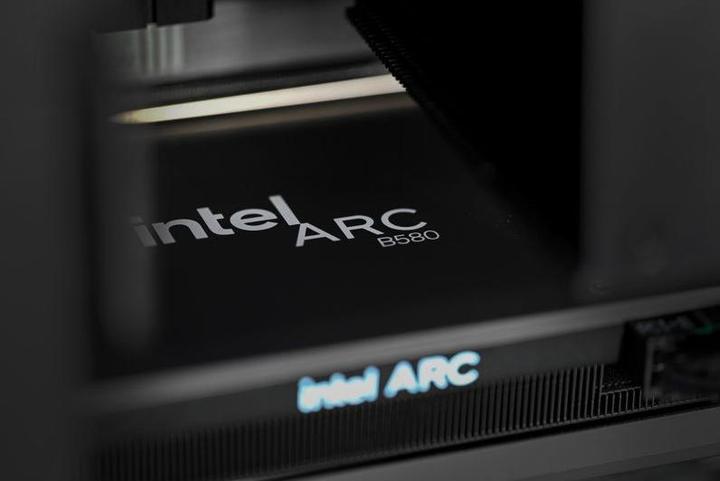 Actual product image Actina 5901443410294 (1000 GB, 32 GB, Arc B580)