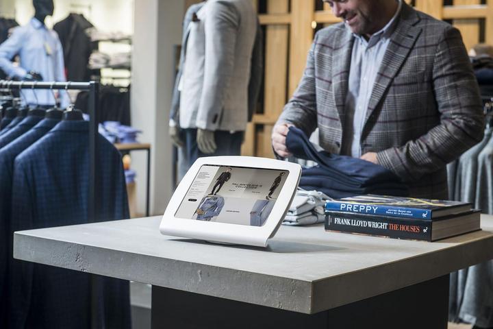 Actual product image Ergonomic Solutions C-FRAME 10.2 10.5/11IN BLACK