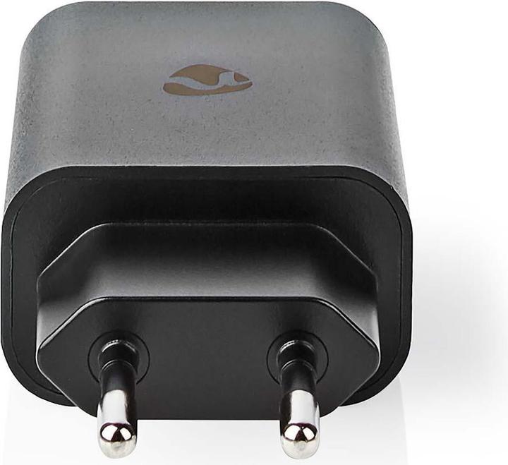 Actual product image Nedis Mains charger 32 W Quick charge function 1.5 2.0 2 - Number of outputs: 1, USB-C™, Automatic (32 W, 1 portion)