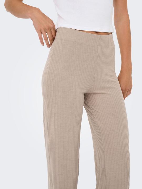 Image du produit Only Play ONPSEREN Locker geschnitten Hose mit weitem Beinschnitt Hose mit weitem Beinschnitt (S)