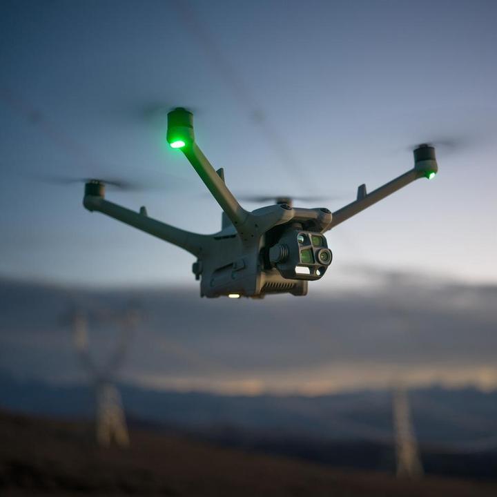 Produktbild DJI Matrice 4TD Standalone Set (inkl. 12 M Care Enterprise Plus) (47 min, 9600 g, 12 Mpx)