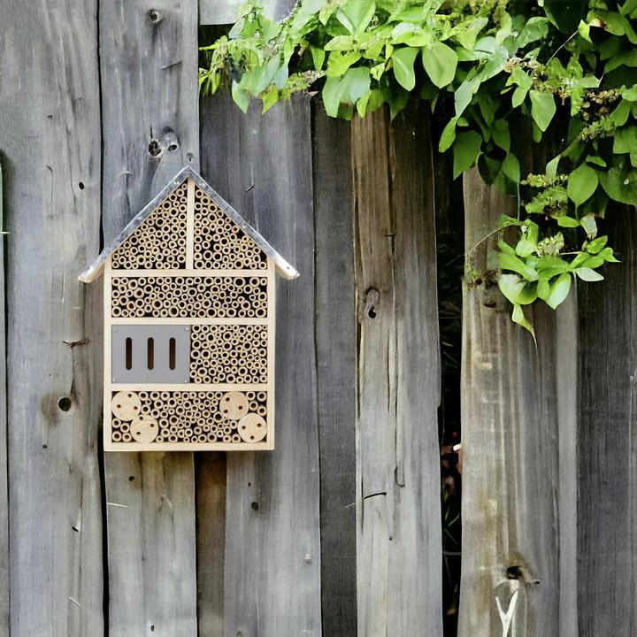 Immagine prodotto Windhager Colony (Api, Coccinelle, Melodie accattivanti, Merletti, Farfalle, Ape, Vespe scavatrice)