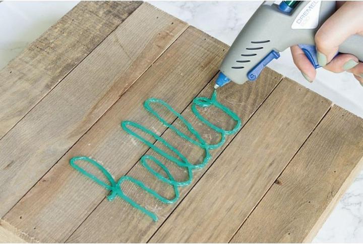 Image du produit Dremel Pistolet à colle chaude 930-18 Hobby