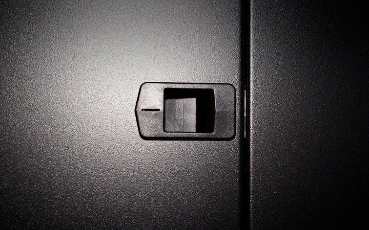 Produktbild Dsit 27 HE 19” Serverschrank, mit perforierter Fronttür (BxTxH) 600 x 800 x 1400mm (27 HE, 19 Zoll Rack)