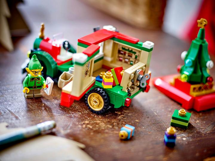 Actual product image LEGO Lieferwagen des Weihnachtsmanns (LEGO Iconic)
