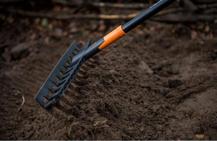 Actual product image Fiskars Rake attachment Solid