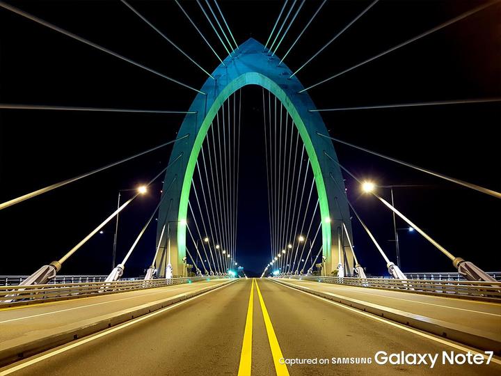 Image du produit Samsung Galaxy Note 7 (64 Go, Or Platine, 5.70", Double SIM hybride, 4G)