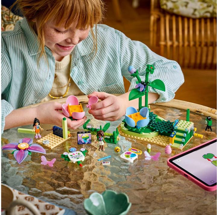 Produktbild LEGO Feentassen-Karussell mit Blumendeko (42702, LEGO Friends)