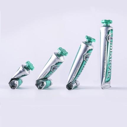 Actual product image Marvis Toothpaste Classic Strong Mint 25 ml (bundle) (25 ml)