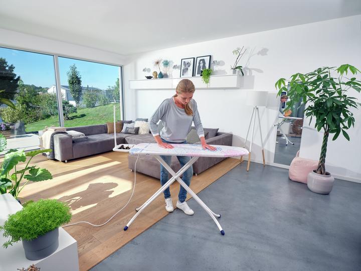 Actual product image Leifheit Classic M Compact Plus ironing board (120 x 38 cm)