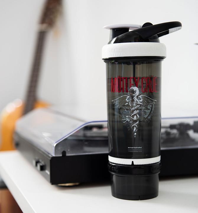 Image du produit Smart Shake Smartshake Revive Mötley Crüe (750ml) (0.75 l)