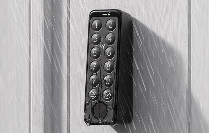 Actual product image SwitchBot Keypad Touch (Key card, Mechanical numeric code)