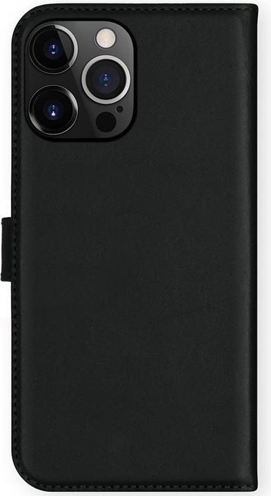 Actual product image Selencia Leather Book Case (Apple iPhone 13 Pro)
