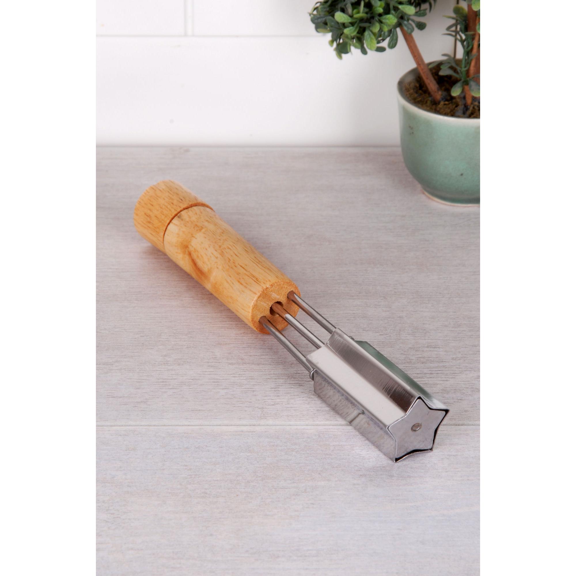 Hermia Baptiste, Entsteiner, Braun