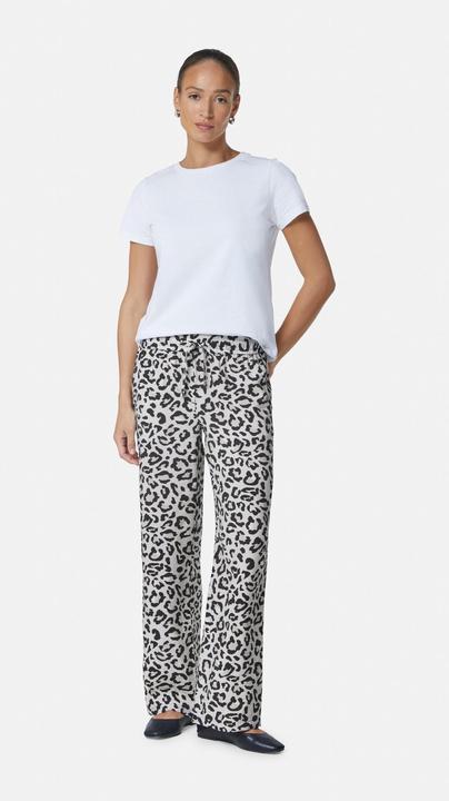 Actual product image Comma Identity Marlenehose (42)