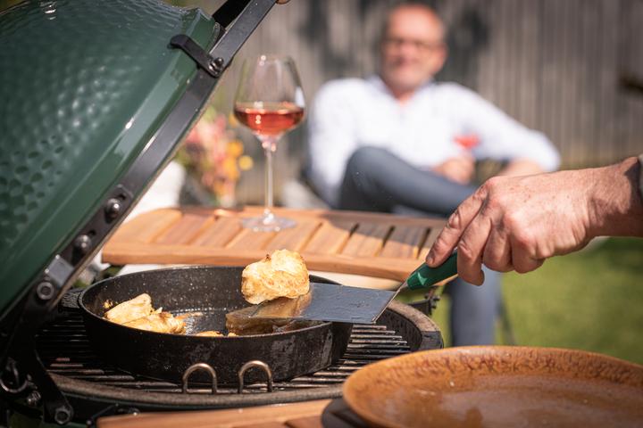 Actual product image Big Green Egg Cast iron pan 27cm