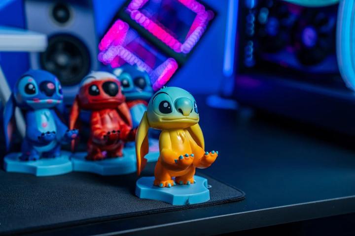 Actual product image Exquisite Gaming Stitch: Sunset - Cable Guy Holdem