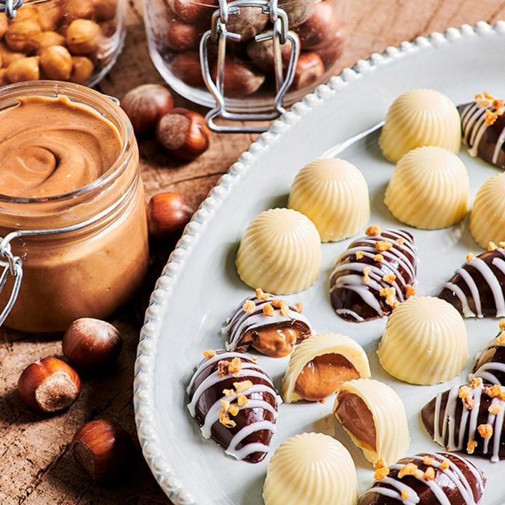 Actual product image FunCakes Hazelnut praline (325g) (80 g)