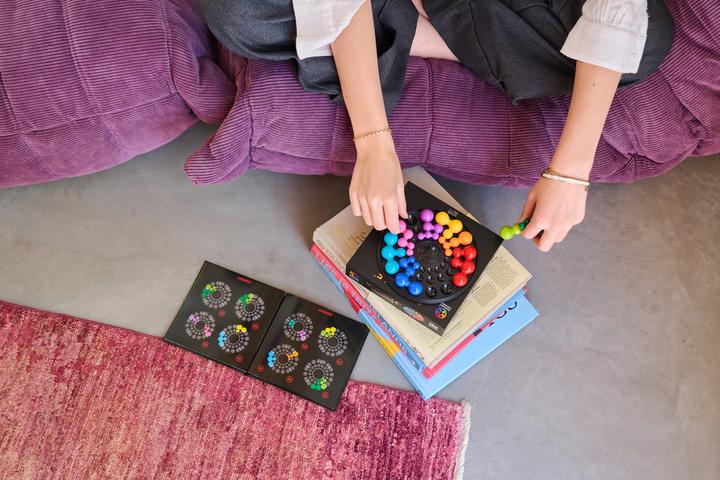 Actual product image Smart Games IQ Deluxe - Circle (English, French, German, Italian, 1 Players)