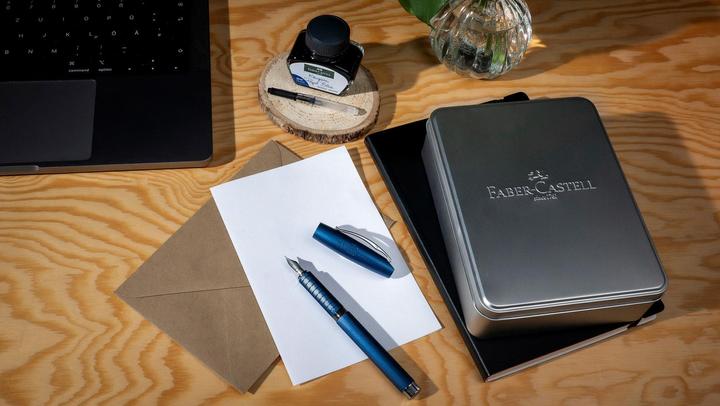 Actual product image Faber-Castell Essentio gift set (Blue, Royal blue, 1x)