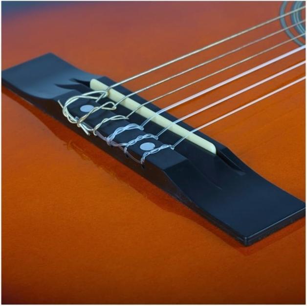 Actual product image Salvador Cortez SUPRIMO CGS2 SB - Gitara klasyczna 4/4 sunburst do nauki (Classical guitar, Body: lime wood, Ceiling: lime wood, Fingerboard: plastic, Frames: Lime wood, Neck: Okoume, Saddle: ABS)
