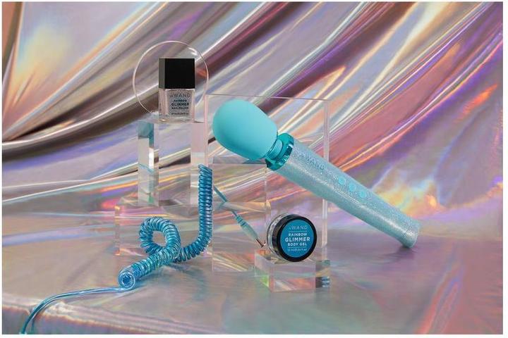 Actual product image Le Wand Petite All That Glimmers Rechargeable Vibrating Massager Blue