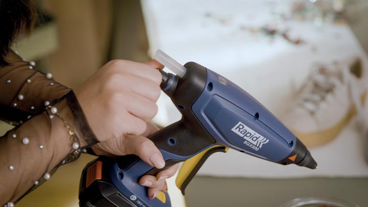 Image du produit Rapid Pistolet à colle sans fil BGX500 18V P4A dans sa mallette avec batterie et chargeur
